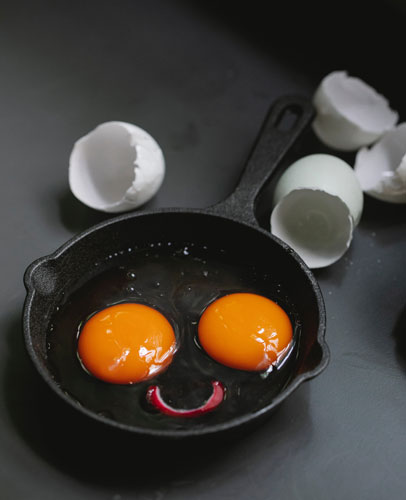 Acheter Poêle à quatre œufs, poêle à œufs antiadhésive, poêle à omelette,  adaptée aux ustensiles de cuisine à induction sur cuisinière à gaz, mini  poêle à œufs en granit de qualité alimentaire